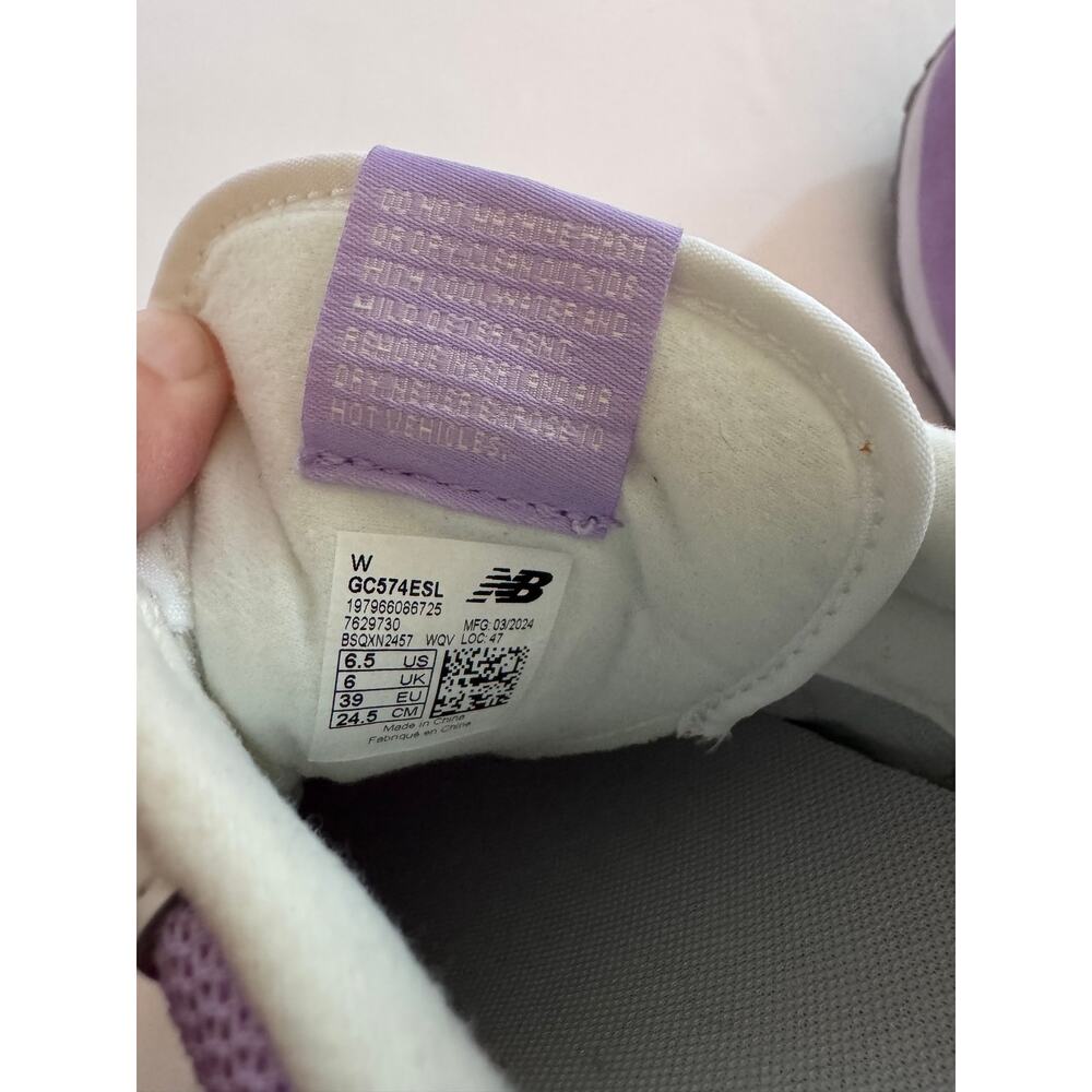 New Balance 574 lavender shoes M 6.5 / W 8 - Picture 5 of 7
